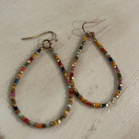 Free with purchase Pre loved Earrings - Picture 13 of 13